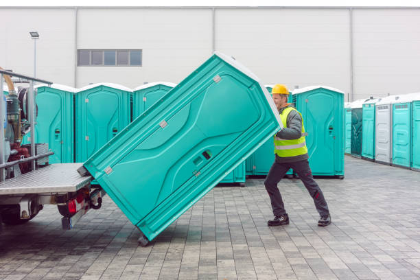 Best Porta potty delivery and setup  in New London, WI